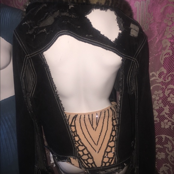 Custom ripped jean jacket with added fur - Picture 4 of 4